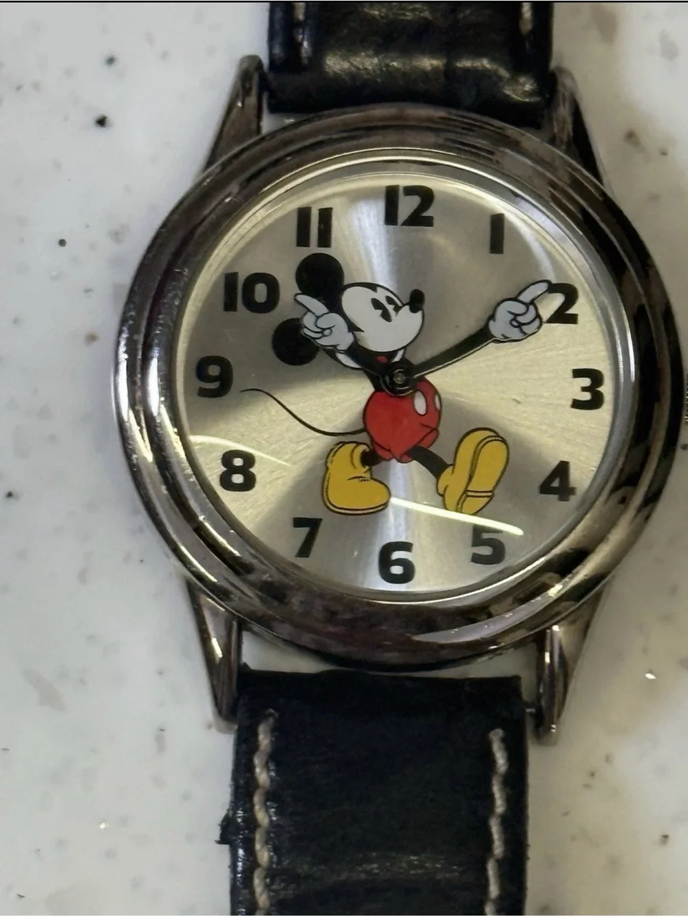 Vtg Fossil Disney Mickey & Co Mouse Watch 30mm LI-2010 Silver Tone New Battery